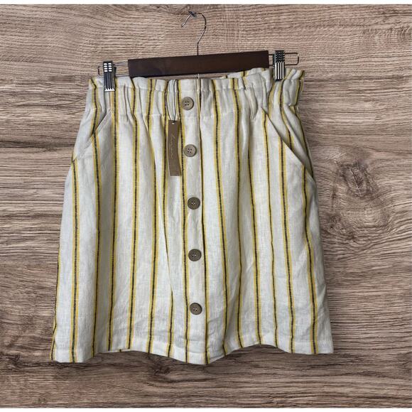 Love Tree Women's Cream Linen Blend Striped Button Accent Mini Skirt Size Medium - Picture 1 of 7